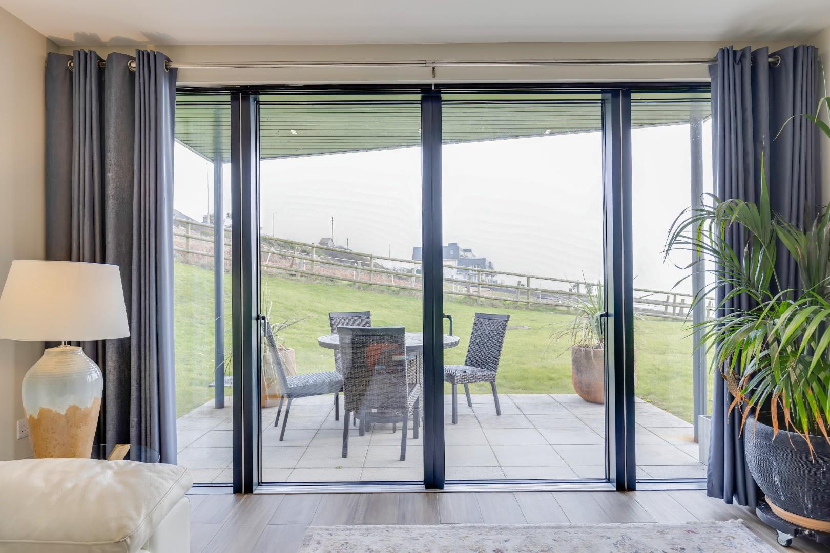 Apartment 6, Horizon, Slon Lane, Ogmore By Sea, Vale of Glamorgan, CF32 0PN